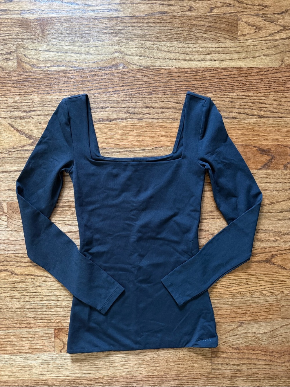 Aritzia contour top